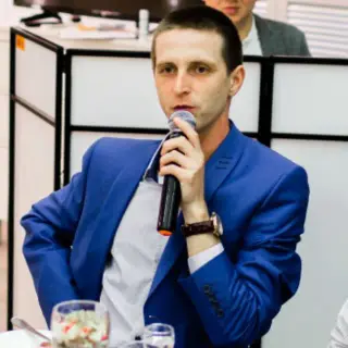Андрей Жирнов — отзывы и рейтинг