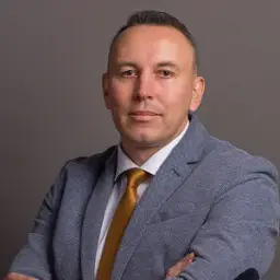 Денис Карасев — отзывы и рейтинг